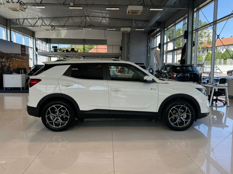 KGM Korando C313 MY24 STYLE+ SUV 1.5 e-XGi - 63265