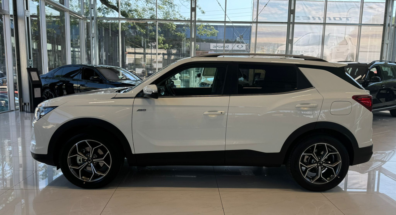 KGM Korando C313 MY24 STYLE+ SUV 1.5 e-XGi - 63265