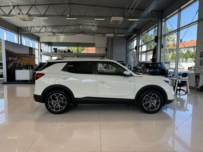 KGM Korando C313 MY24 STYLE+ SUV 1.5 e-XGi - 63776