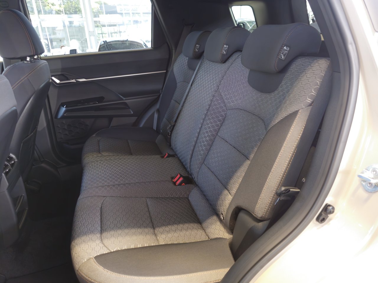 KGM Torres MY25 CLUB SUV 1.5 e-XGi 64525